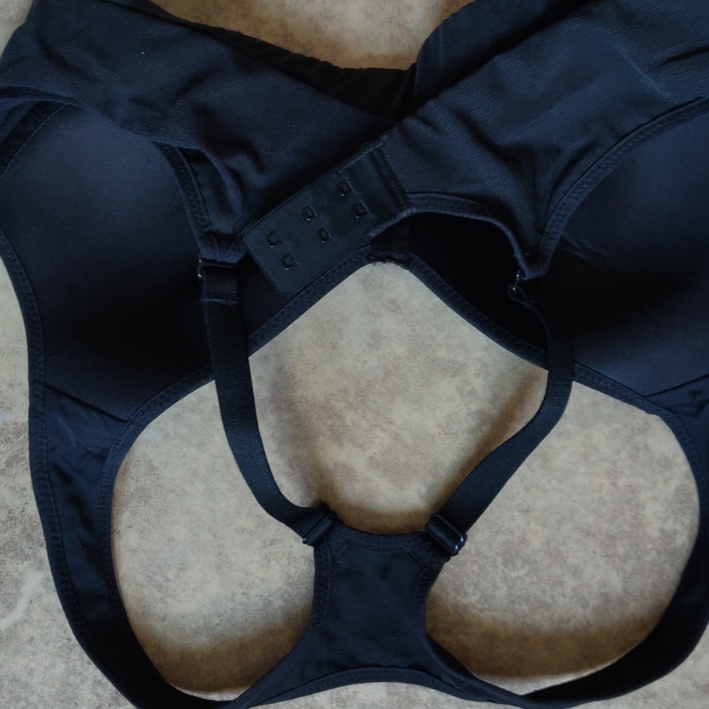 Sports Bra - Picture 2 of 3